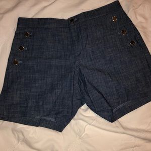Banana republic denim shorts (only worn once)